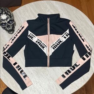 NWOT True Religion Crop Zip Front Fitted Sport Crop Top *S